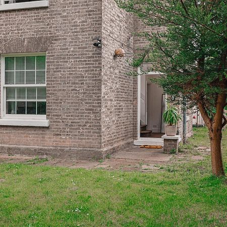 Hampton Court Cottage Exterior photo